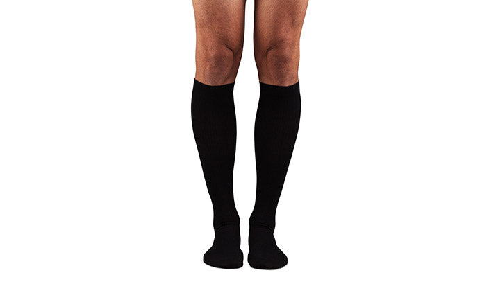 Who Should Wear Compression Socks When Flying?
